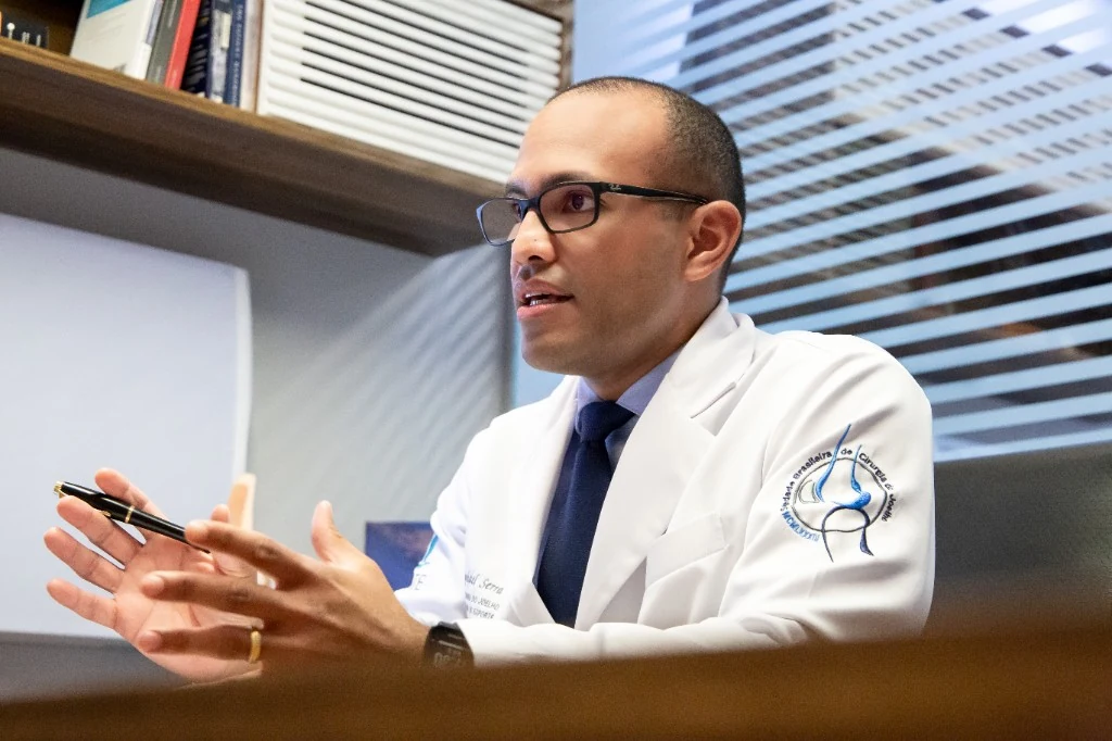 Dr. Raphael Serra Cruz, ortopedista em Indaiatuba — imagem 2 de 6
